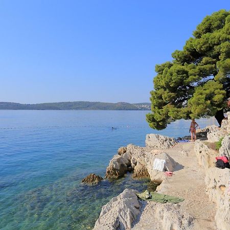 Rooms With A Parking Space Trogir - 17442 Exterior photo